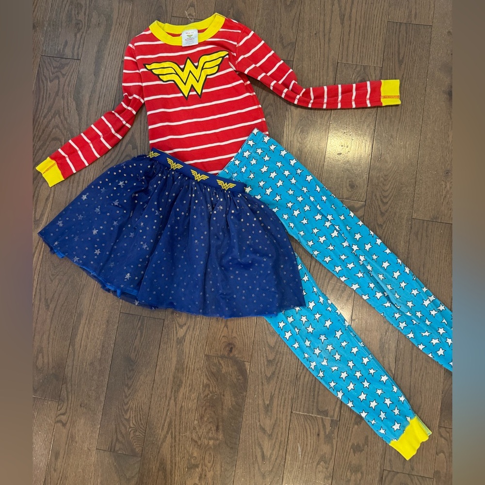 Girls Wonder Woman pajamas